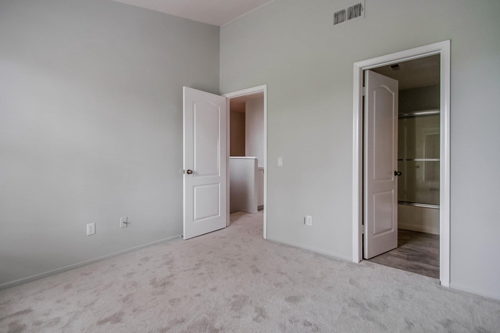 Virtual tour photo 38 of 49 for 12984 Carmel Creek Rd UNIT 156