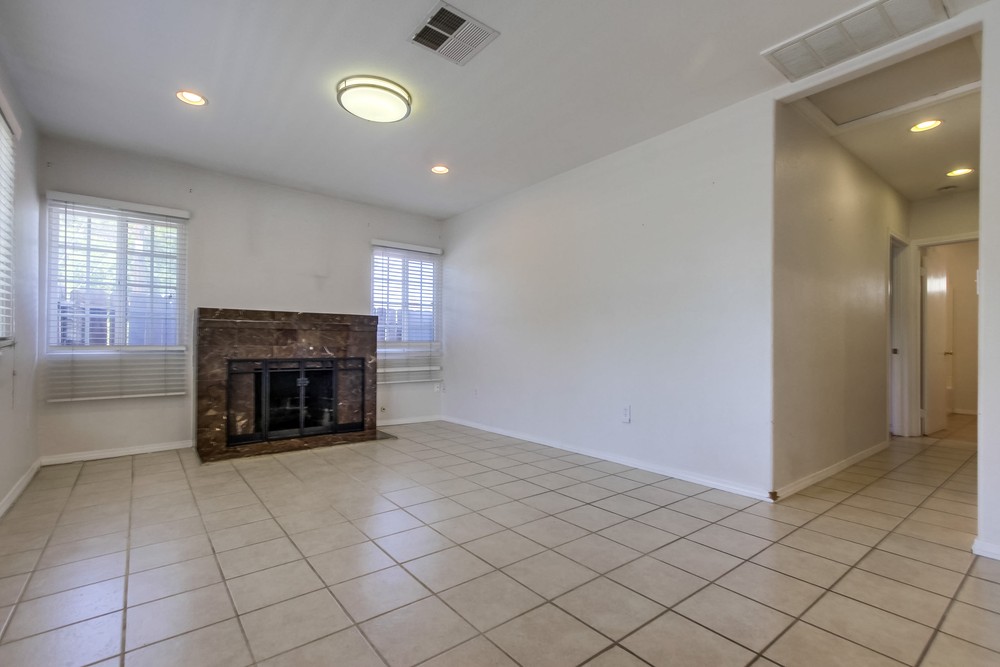 Virtual tour photo 9 of 38 for 130 W Lewis St