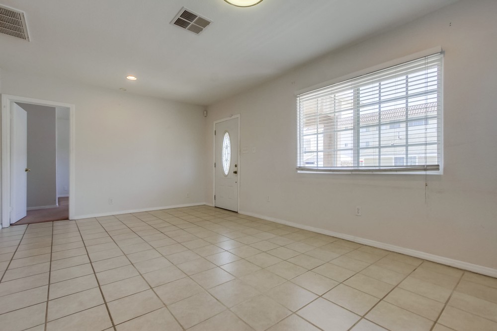 Virtual tour photo 11 of 38 for 130 W Lewis St