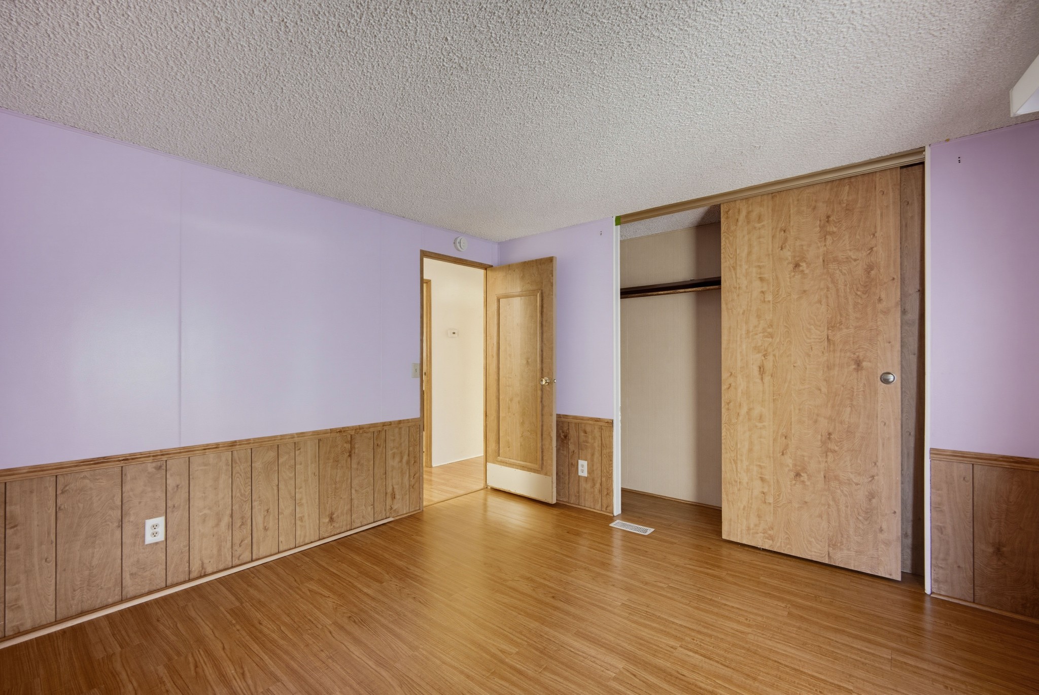 Virtual tour photo 22 of 37 for 1300 W Menlo Ave