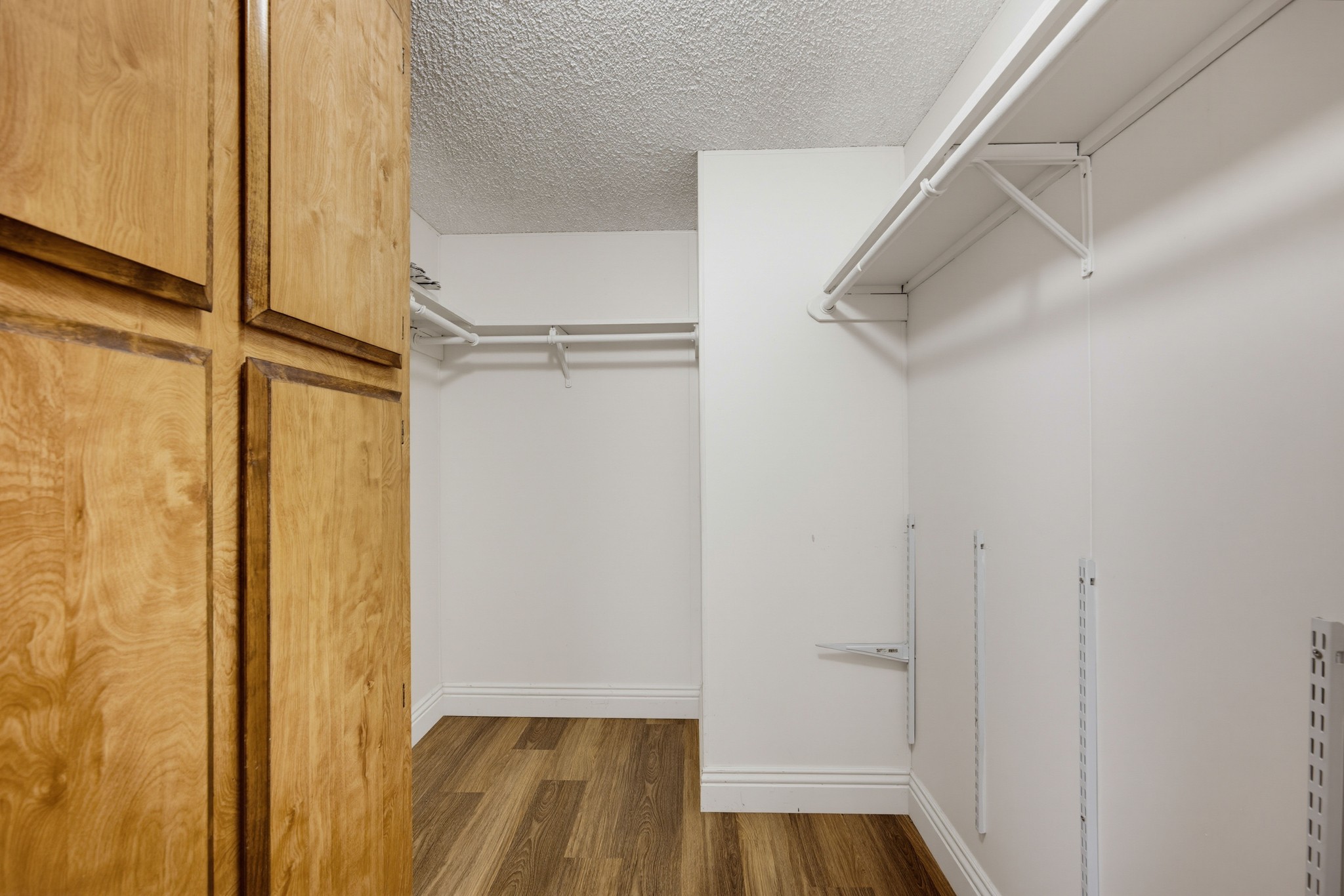 Virtual tour photo 28 of 37 for 1300 W Menlo Ave