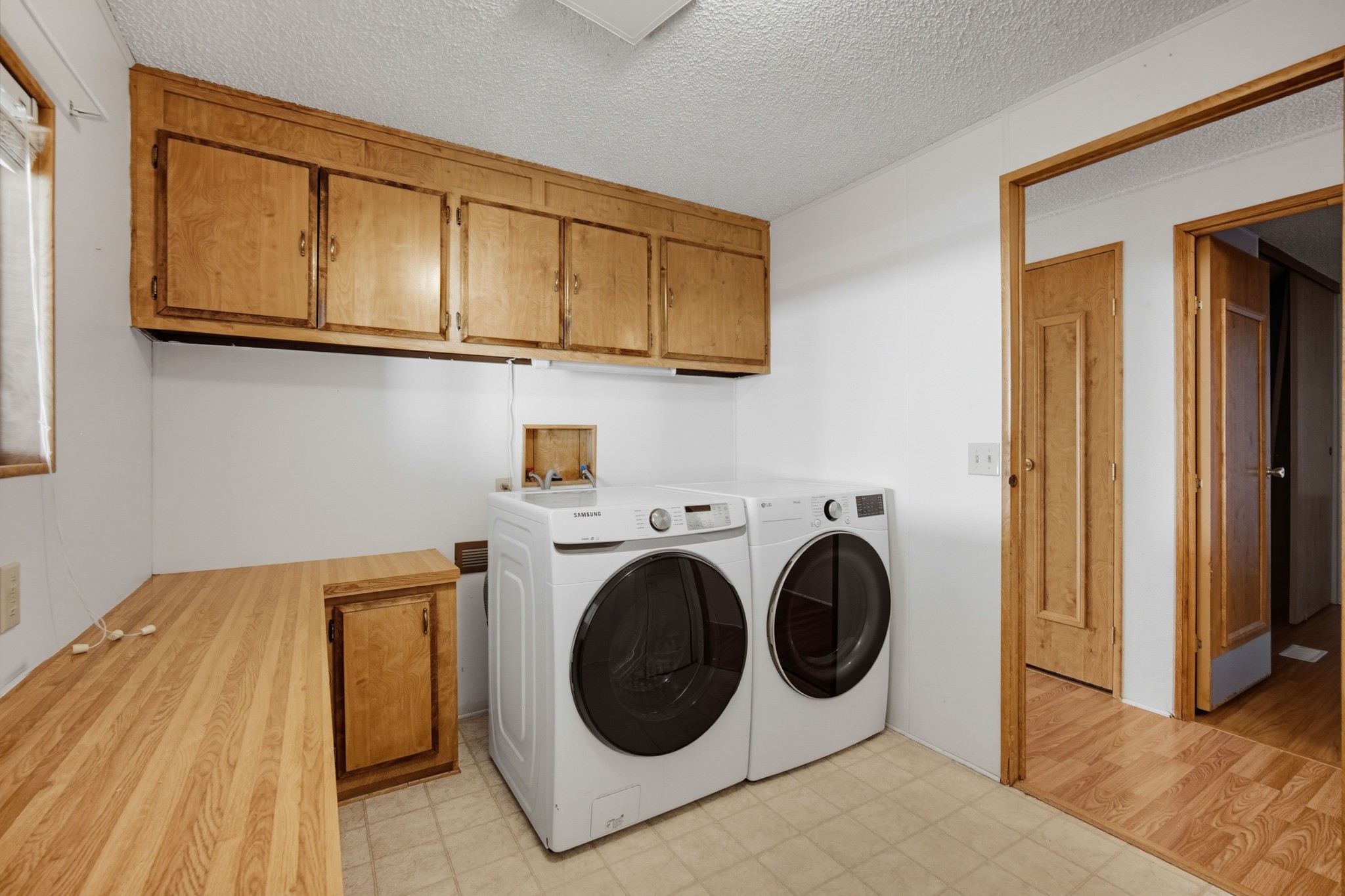 Virtual tour photo 31 of 37 for 1300 W Menlo Ave