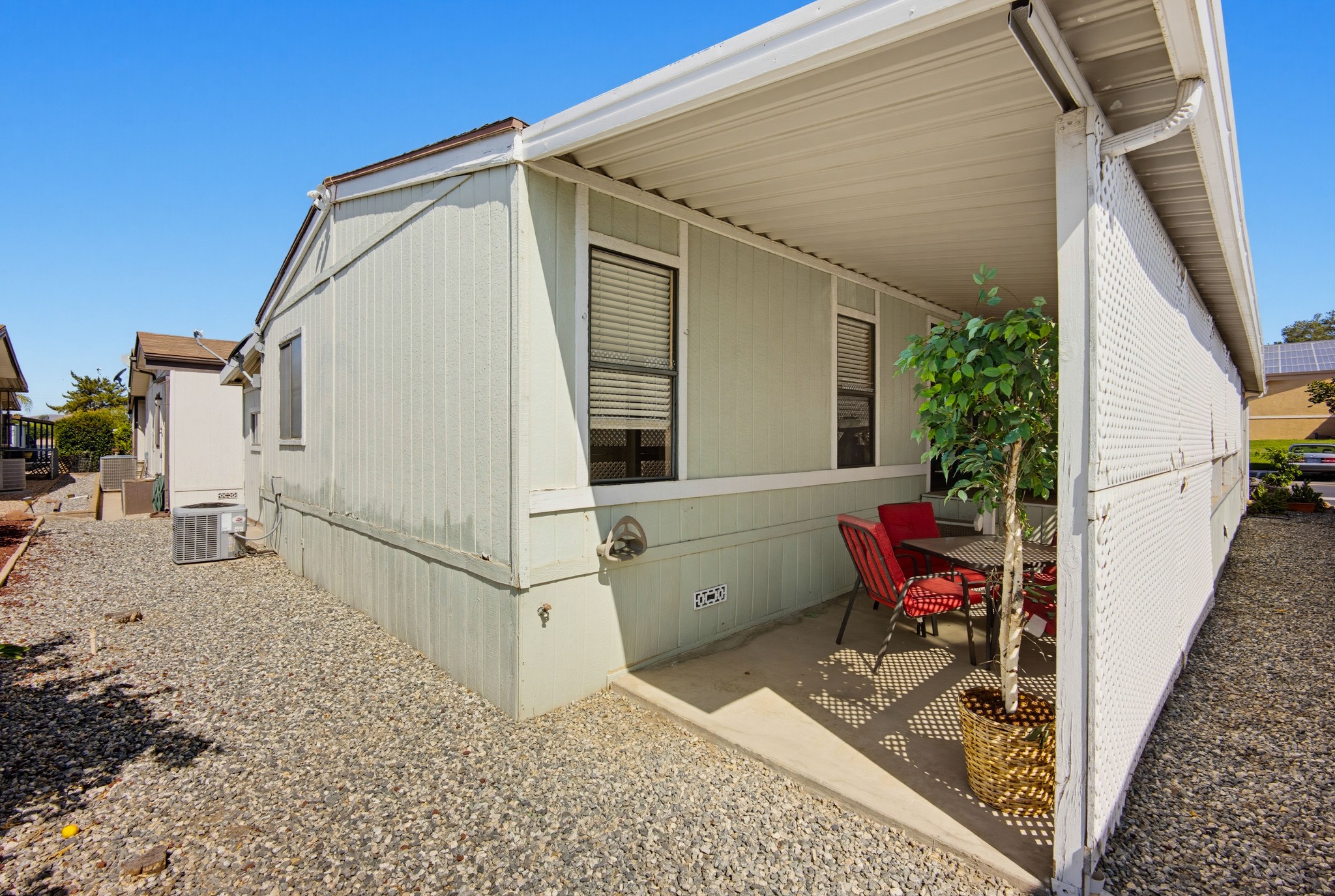 Virtual tour photo 32 of 37 for 1300 W Menlo Ave