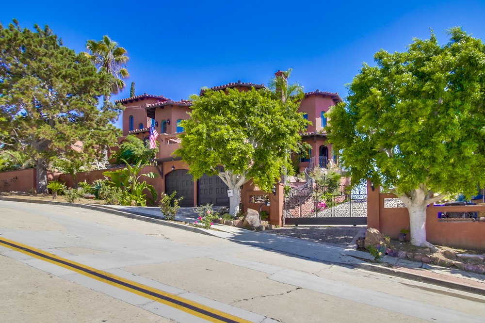 Virtual tour photo 4 of 114 for 1301 Sassafras St