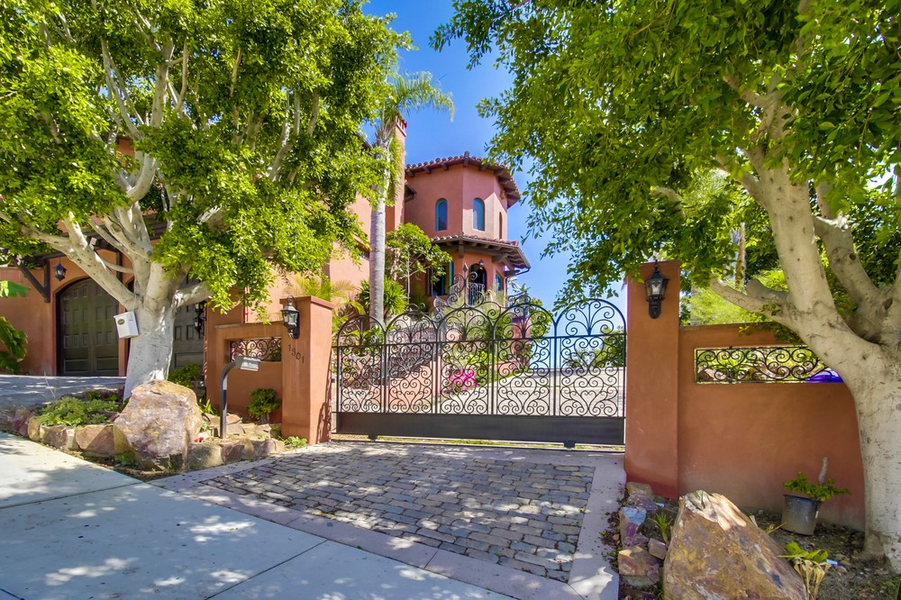 Virtual tour photo 5 of 114 for 1301 Sassafras St
