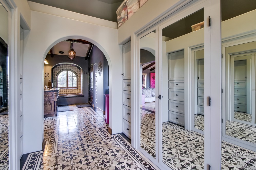 Virtual tour photo 54 of 114 for 1301 Sassafras St