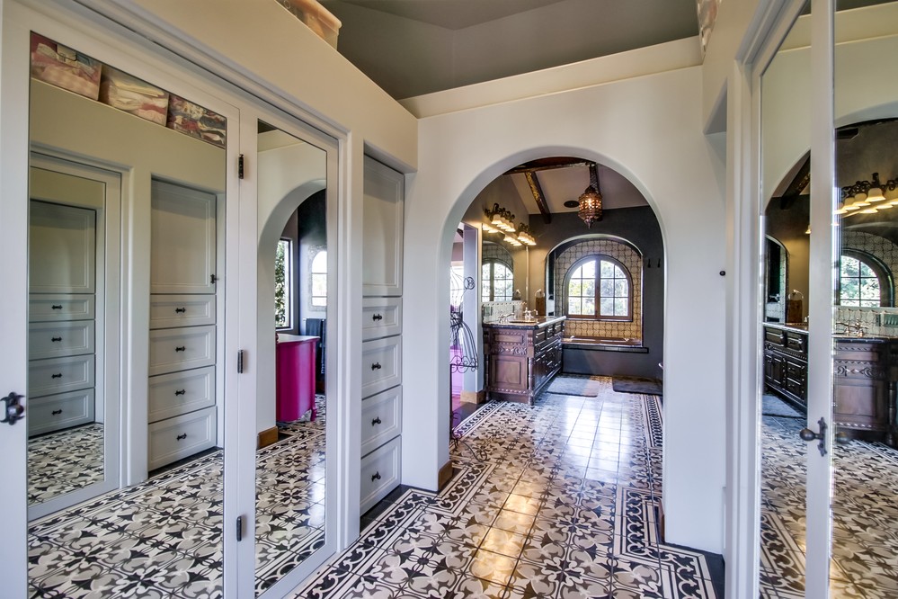 Virtual tour photo 55 of 114 for 1301 Sassafras St