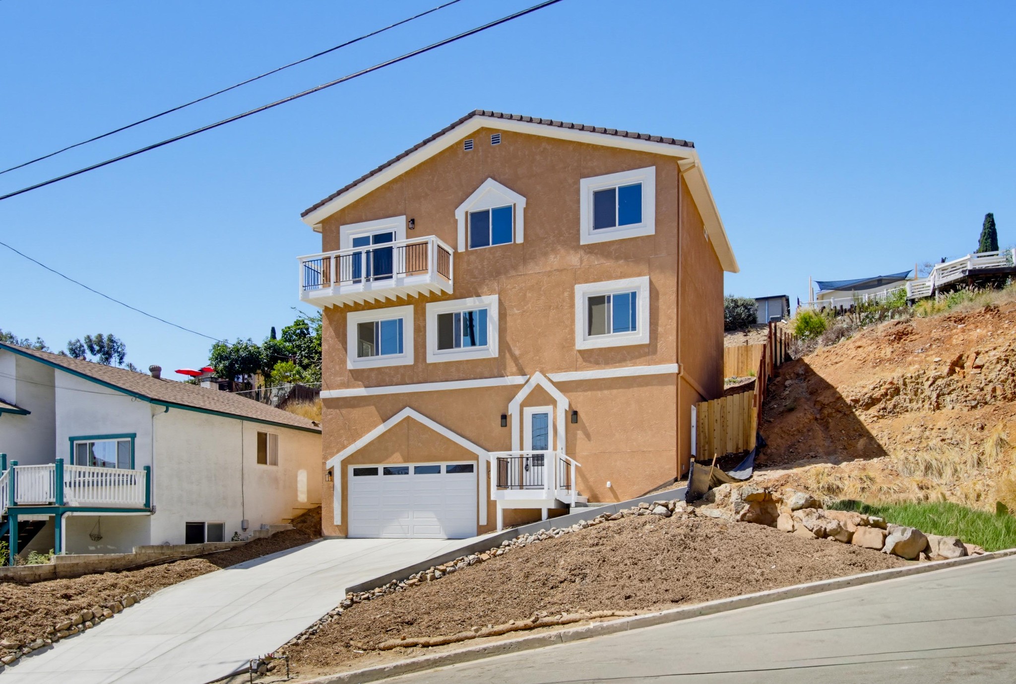 Virtual tour photo 4 of 70 for 1302 La Presa Ave