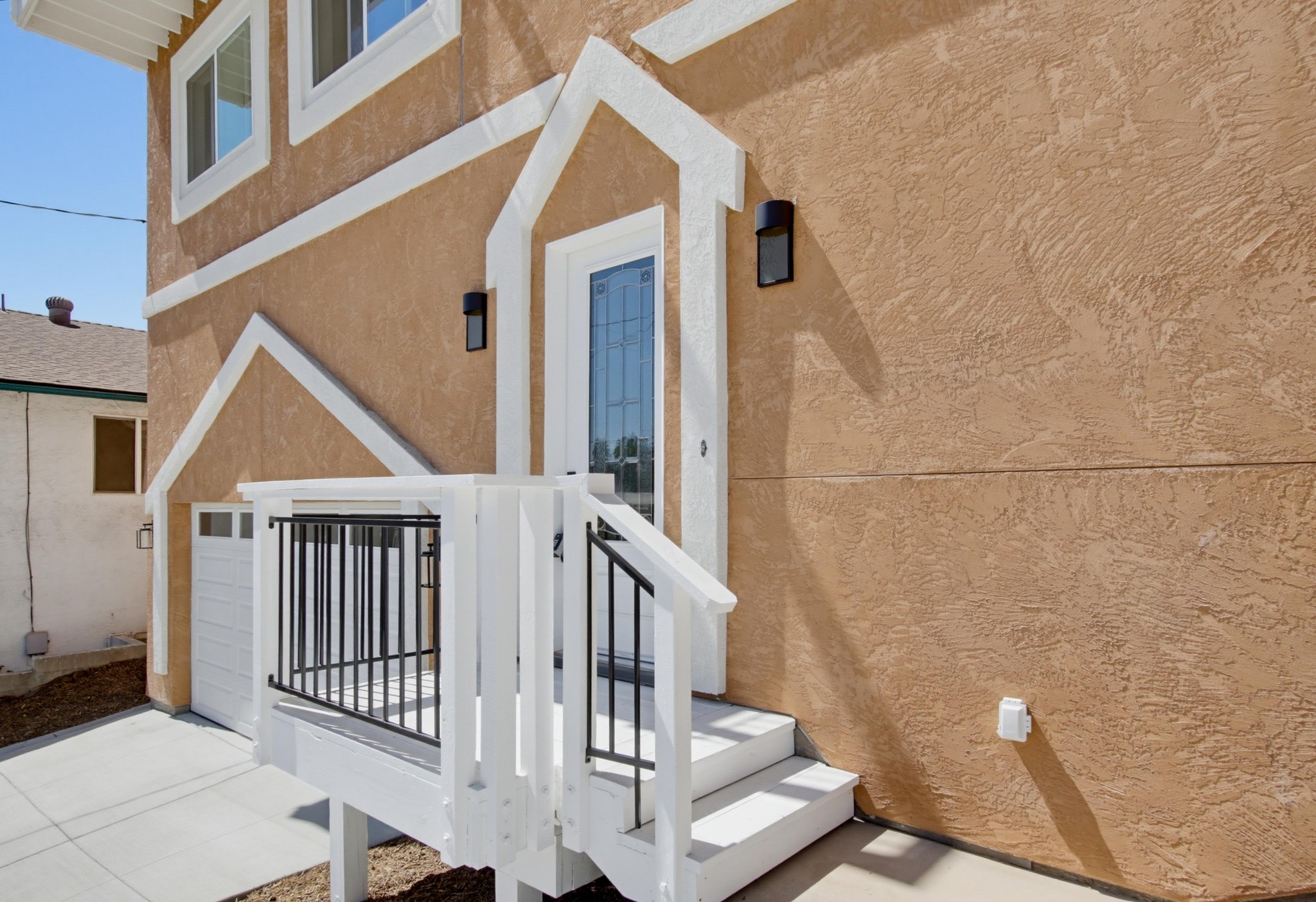 Virtual tour photo 9 of 70 for 1302 La Presa Ave