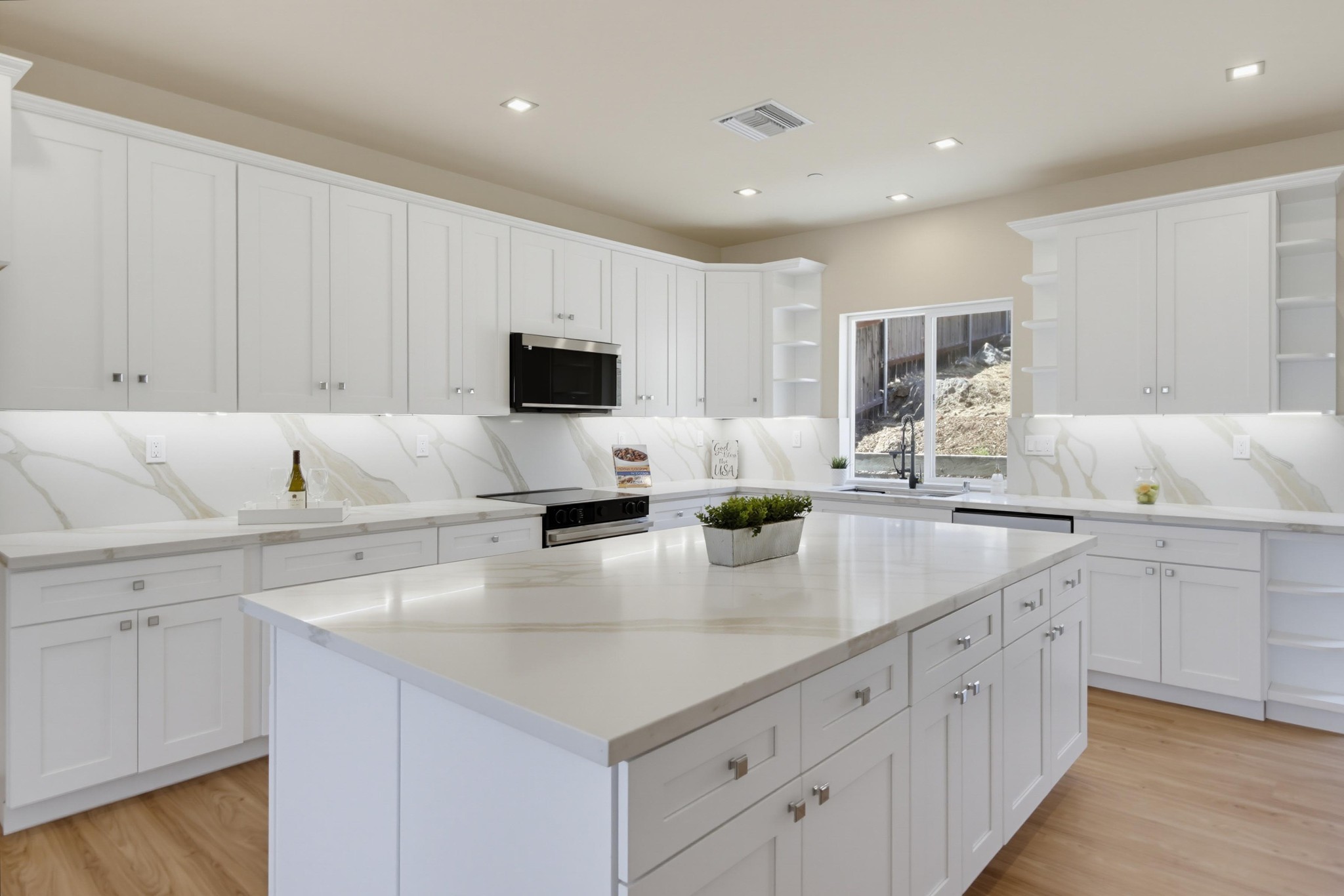 Virtual tour photo 15 of 70 for 1302 La Presa Ave