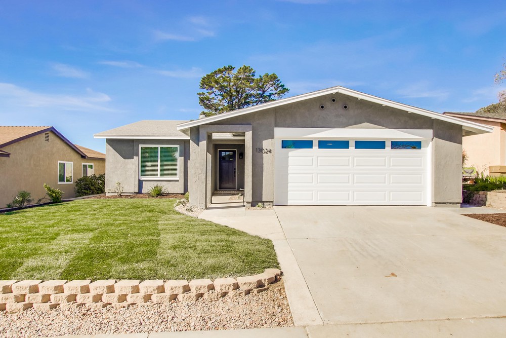 Virtual tour photo 1 of 44 for 13024 Calle De Las Rosas