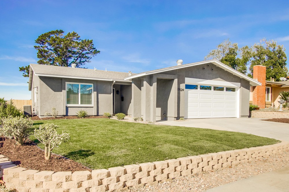 Virtual tour photo 4 of 44 for 13024 Calle De Las Rosas