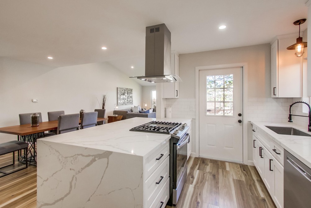 Virtual tour photo 16 of 44 for 13024 Calle De Las Rosas