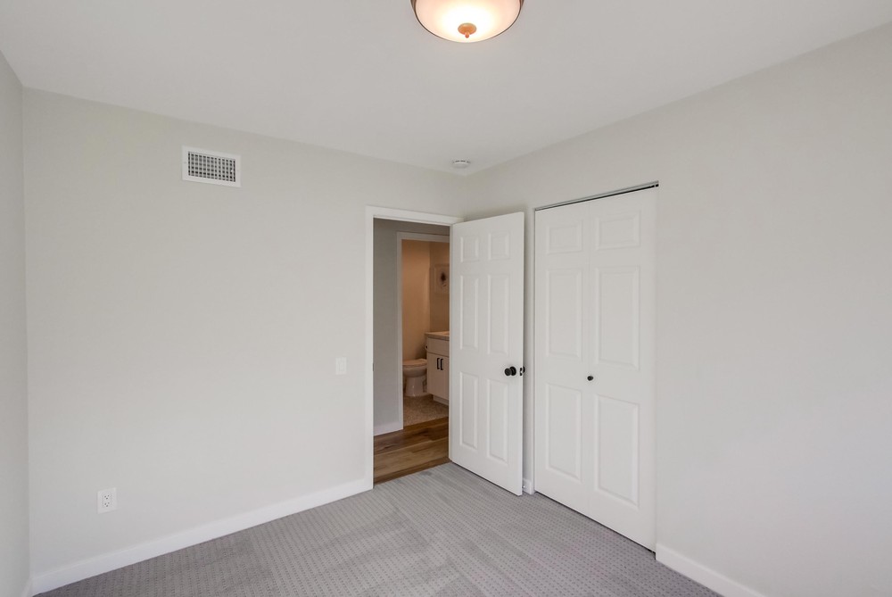 Virtual tour photo 34 of 44 for 13024 Calle De Las Rosas