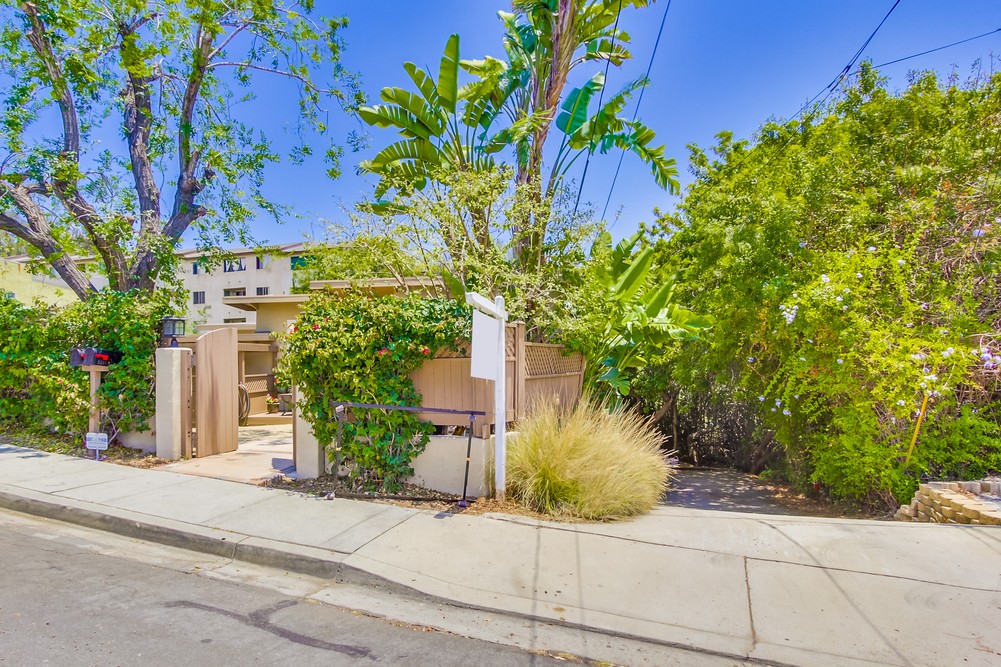 Virtual tour photo 3 of 52 for 1303 Brunner St