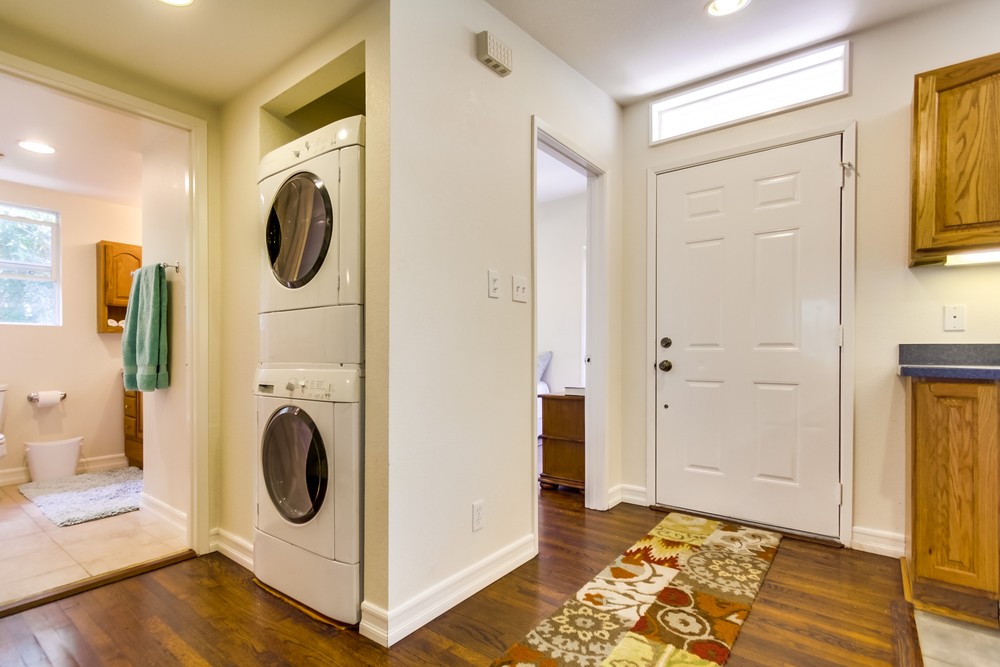 Virtual tour photo 33 of 52 for 1303 Brunner St
