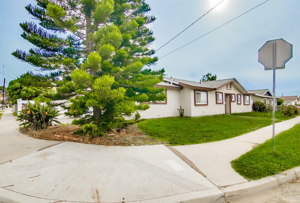 Virtual tour photo 3 of 43 for 1303 Thermal Ave