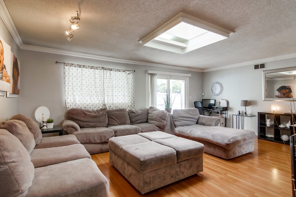 Virtual tour photo 7 of 43 for 1303 Thermal Ave