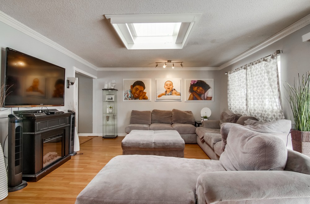 Virtual tour photo 9 of 43 for 1303 Thermal Ave