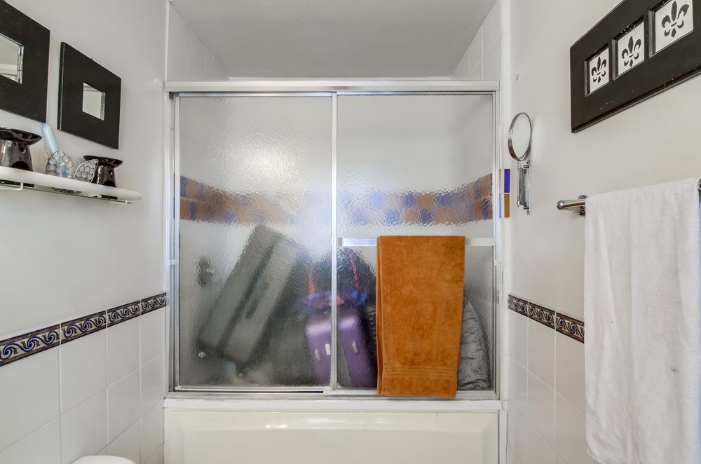 Virtual tour photo 27 of 43 for 1303 Thermal Ave