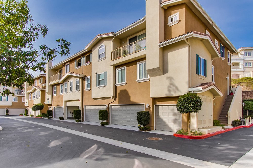 Virtual tour photo 4 of 45 for 13039 Evening Creek Drive South #36