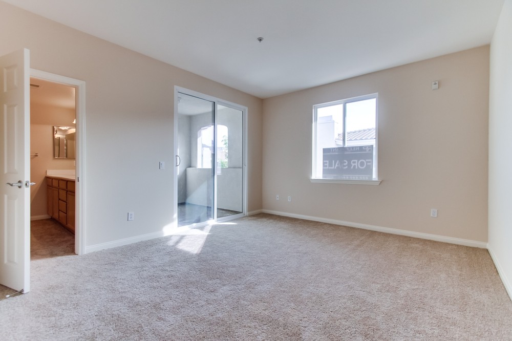 Virtual tour photo 27 of 45 for 13039 Evening Creek Drive South #36