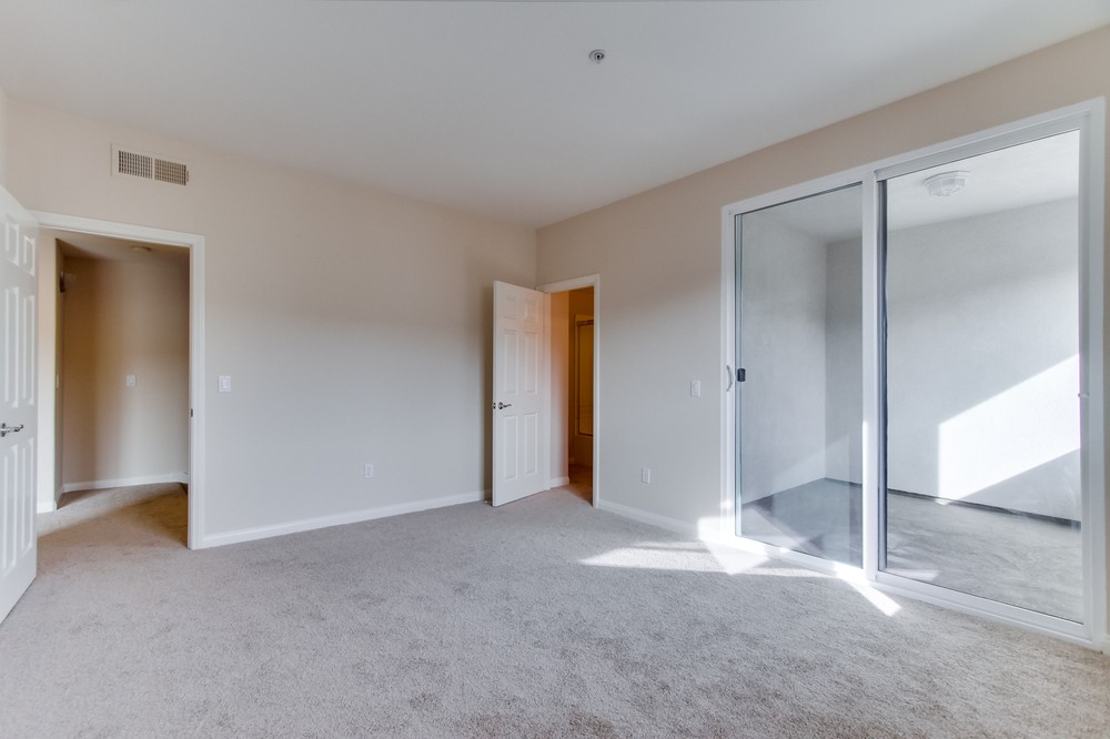 Virtual tour photo 28 of 45 for 13039 Evening Creek Drive South #36