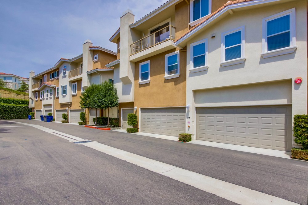 Virtual tour photo 3 of 35 for 13051 Evening Creek Dr S UNIT 48