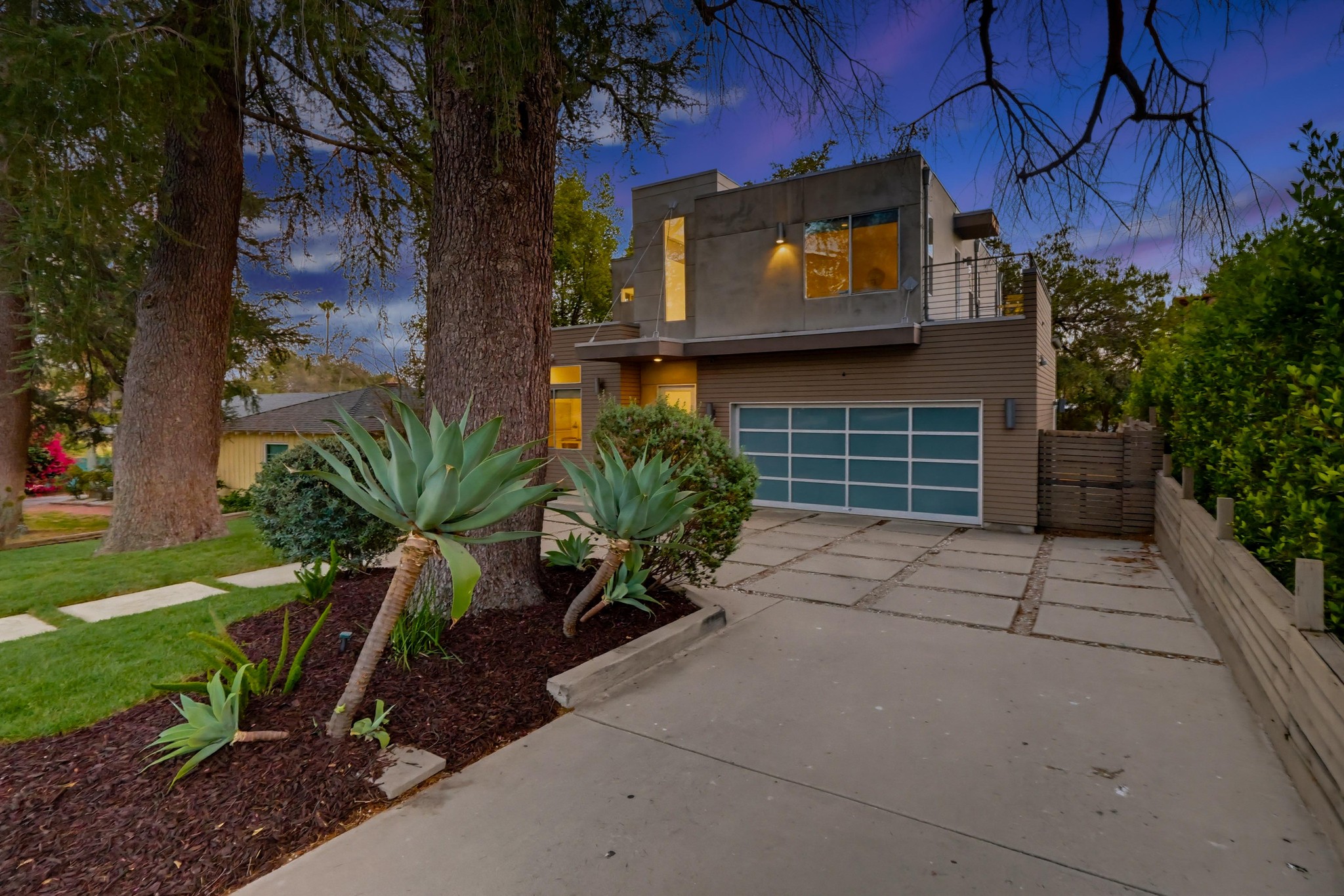 Virtual tour photo 3 of 102 for 1306 Salisbury Rd