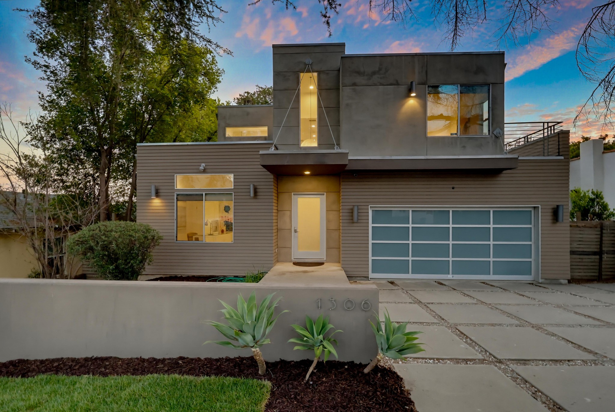 Virtual tour photo 5 of 102 for 1306 Salisbury Rd