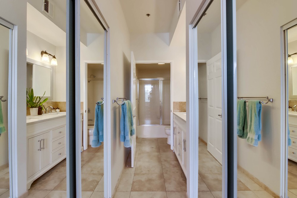 Virtual tour photo 33 of 44 for 640 Camino De La Reina Unit 1307