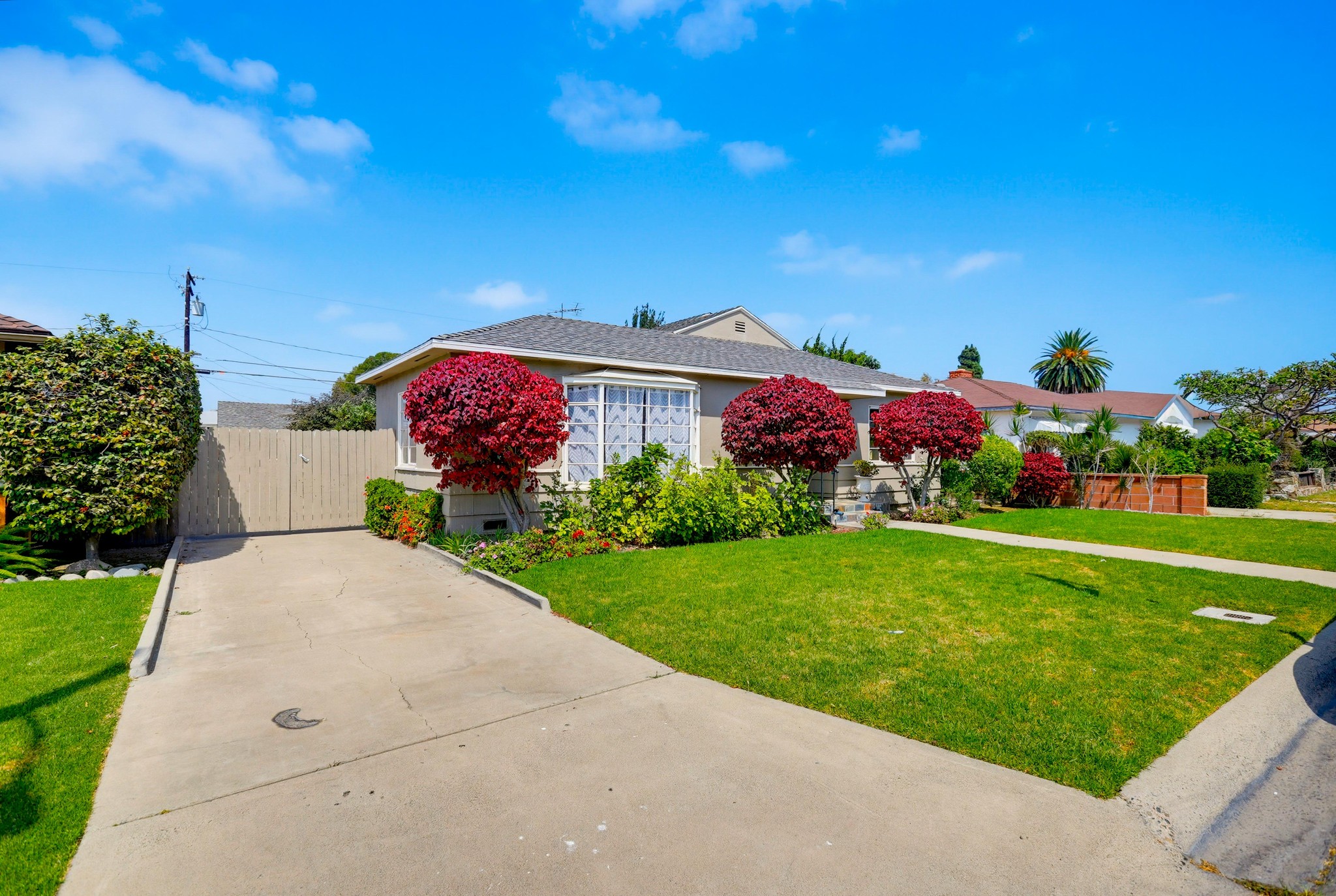 Virtual tour photo 4 of 92 for 13071 Birchwood St