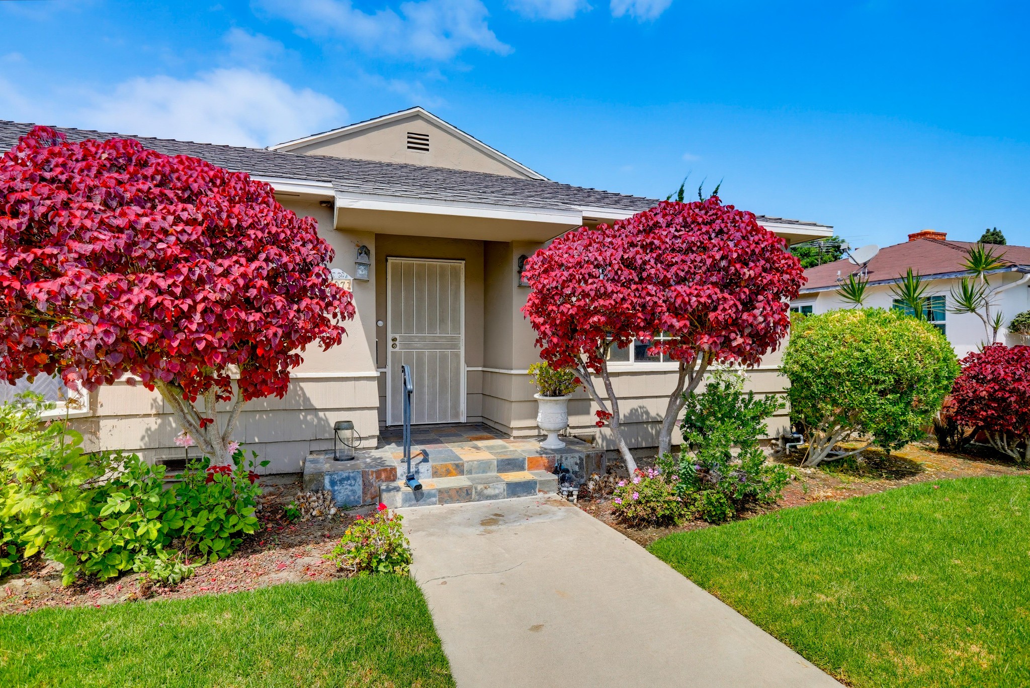 Virtual tour photo 5 of 92 for 13071 Birchwood St