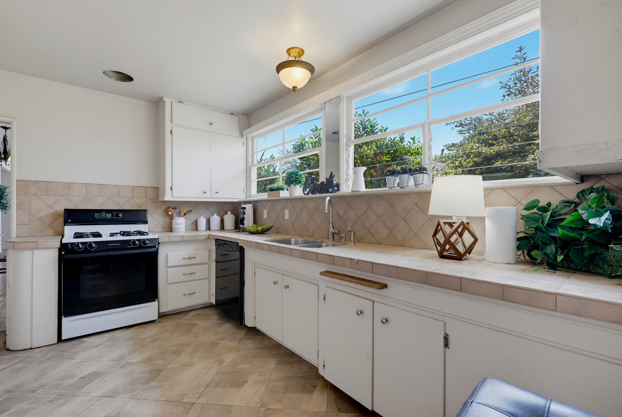 Virtual tour photo 27 of 92 for 13071 Birchwood St