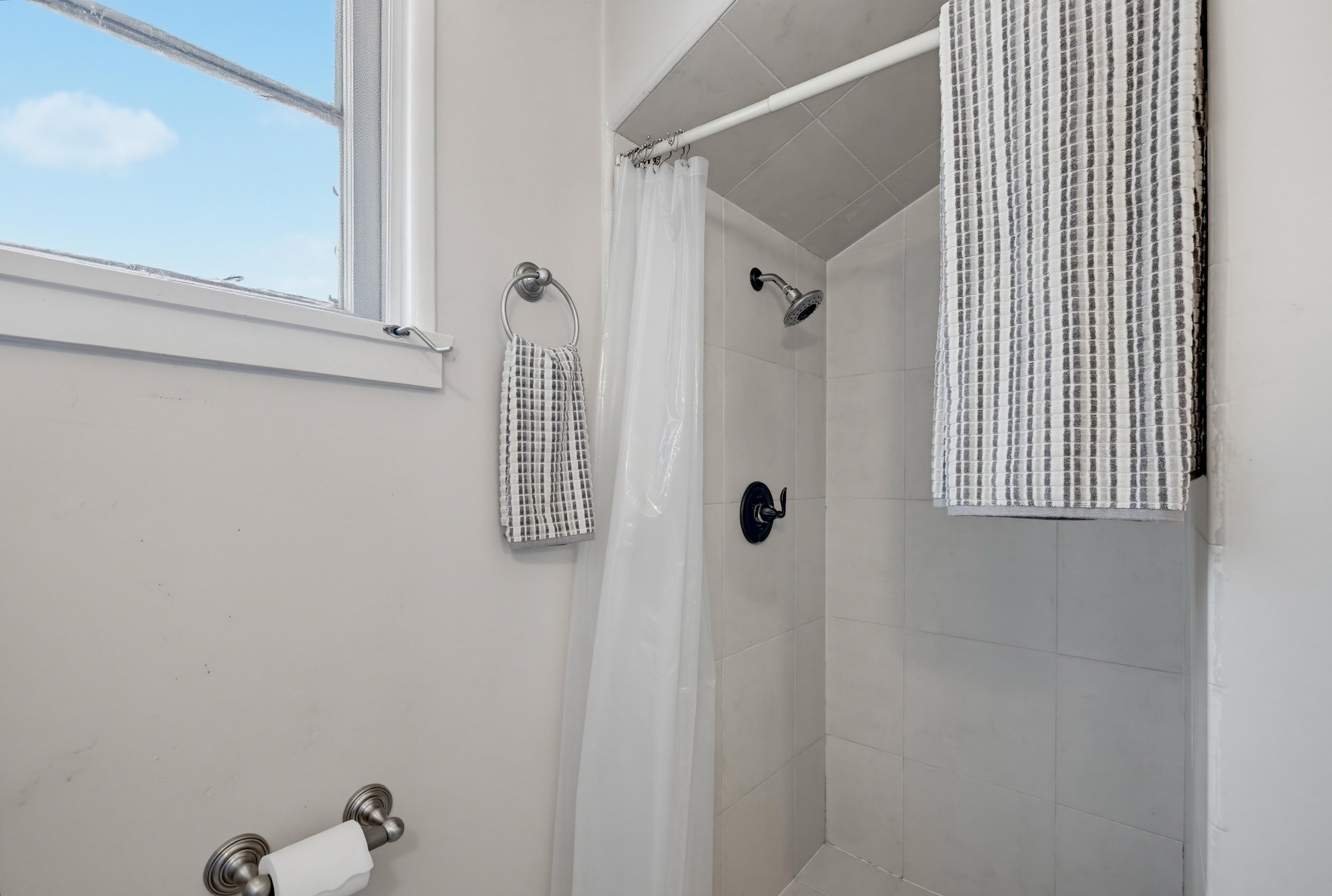 Virtual tour photo 57 of 92 for 13071 Birchwood St