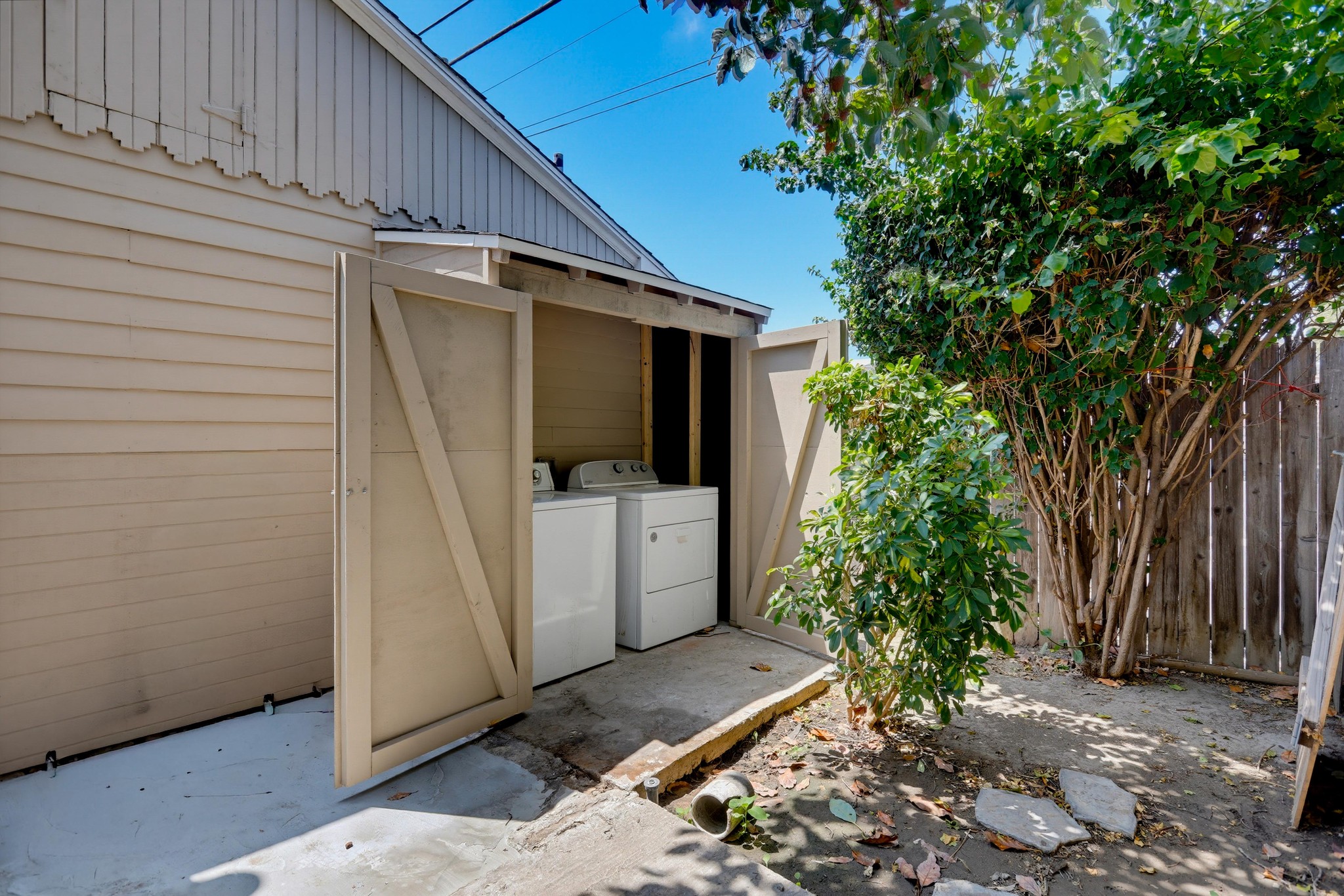 Virtual tour photo 72 of 92 for 13071 Birchwood St