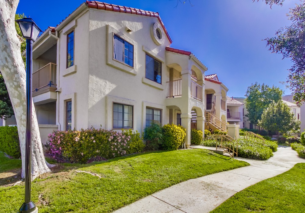 Virtual tour photo 3 of 21 for 13075 Wimberly Square #94