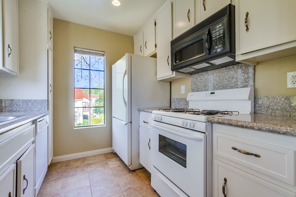 Virtual tour photo 9 of 21 for 13075 Wimberly Square #94