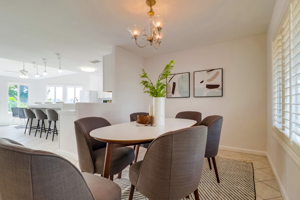 Virtual tour photo 14 of 52 for 13076 El Honcho Pl