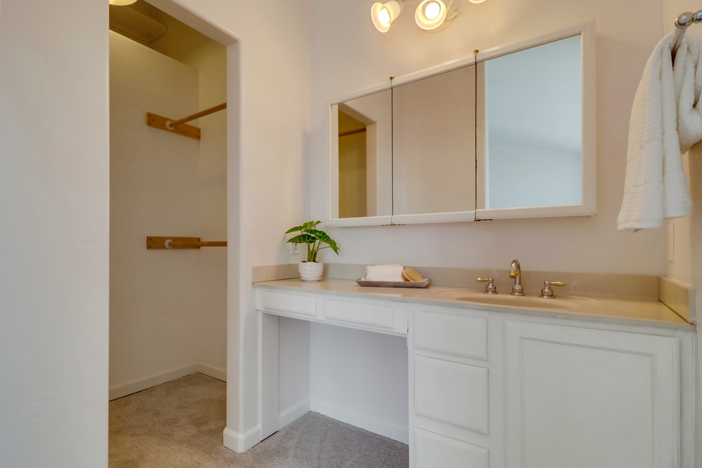 Virtual tour photo 30 of 52 for 13076 El Honcho Pl