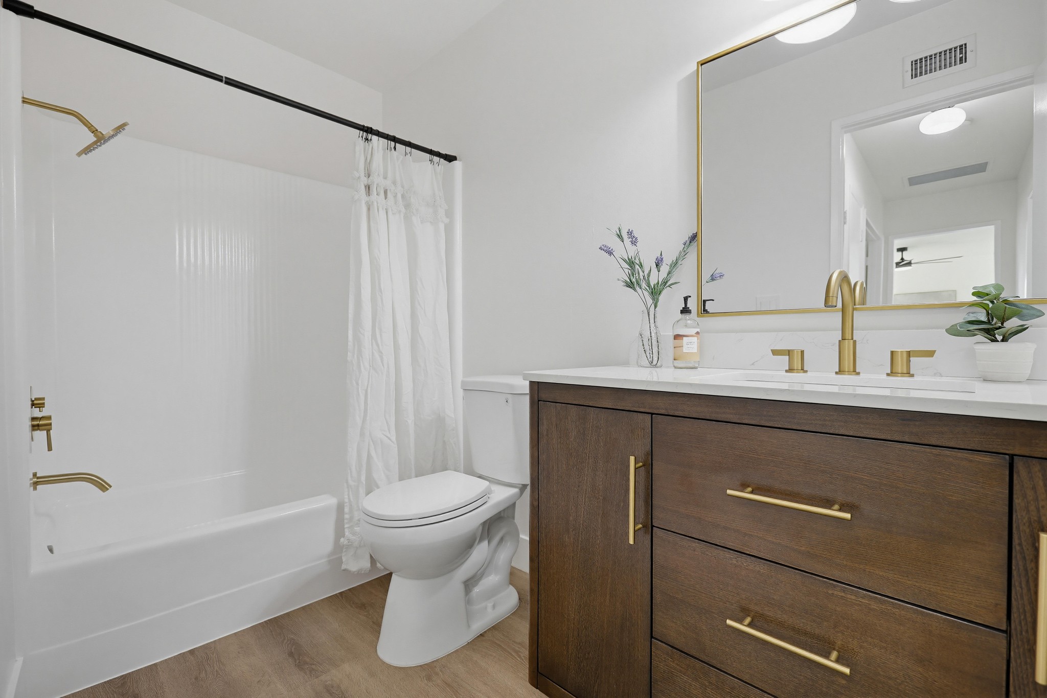 Virtual tour photo 34 of 69 for 13100 Ferndale Dr