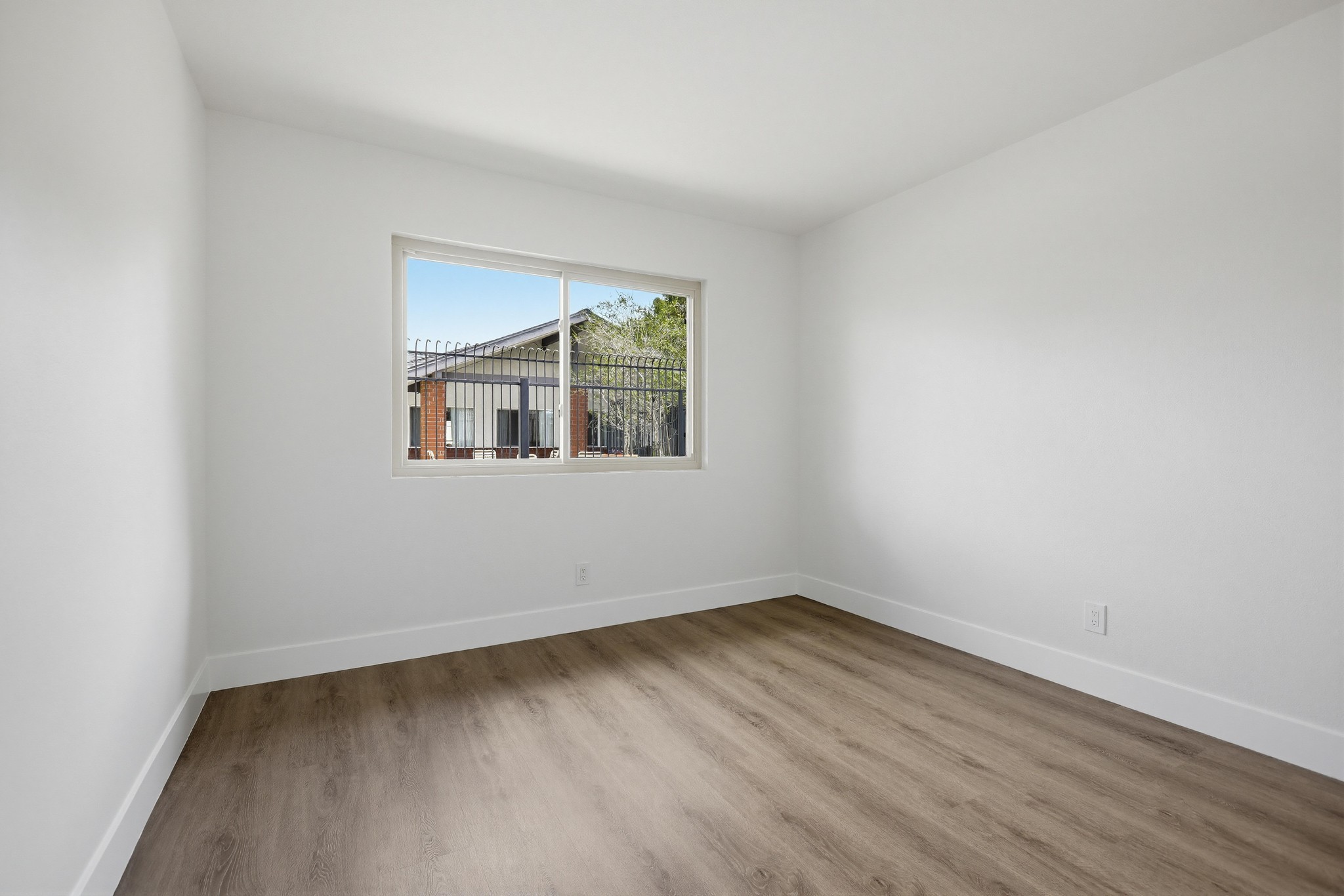 Virtual tour photo 37 of 69 for 13100 Ferndale Dr