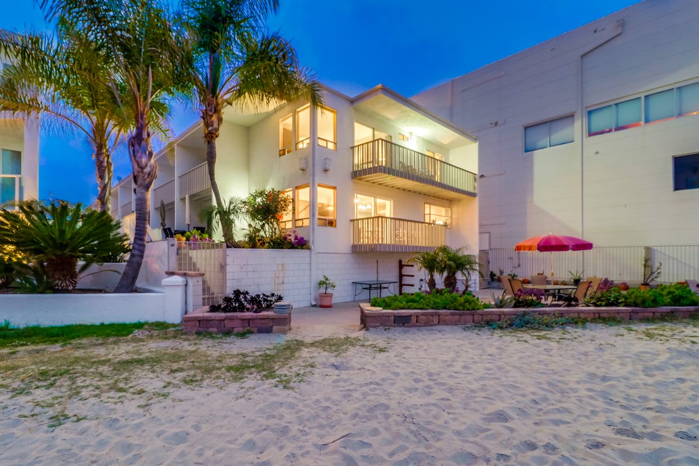 Virtual tour photo 3 of 63 for 1311 La Palma St UNIT 10