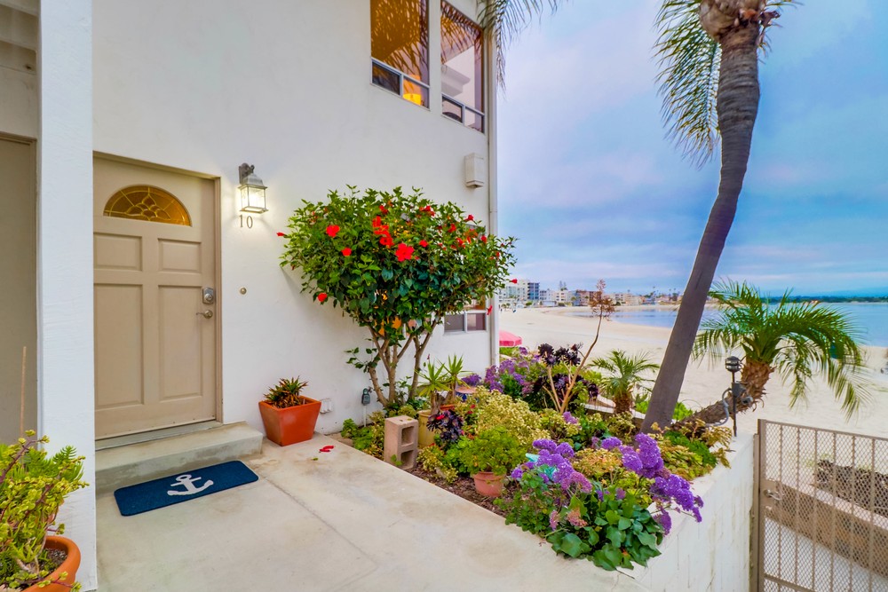 Virtual tour photo 55 of 63 for 1311 La Palma St UNIT 10