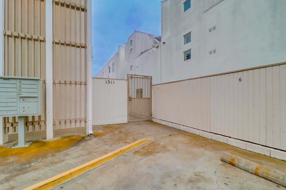 Virtual tour photo 56 of 63 for 1311 La Palma St UNIT 10