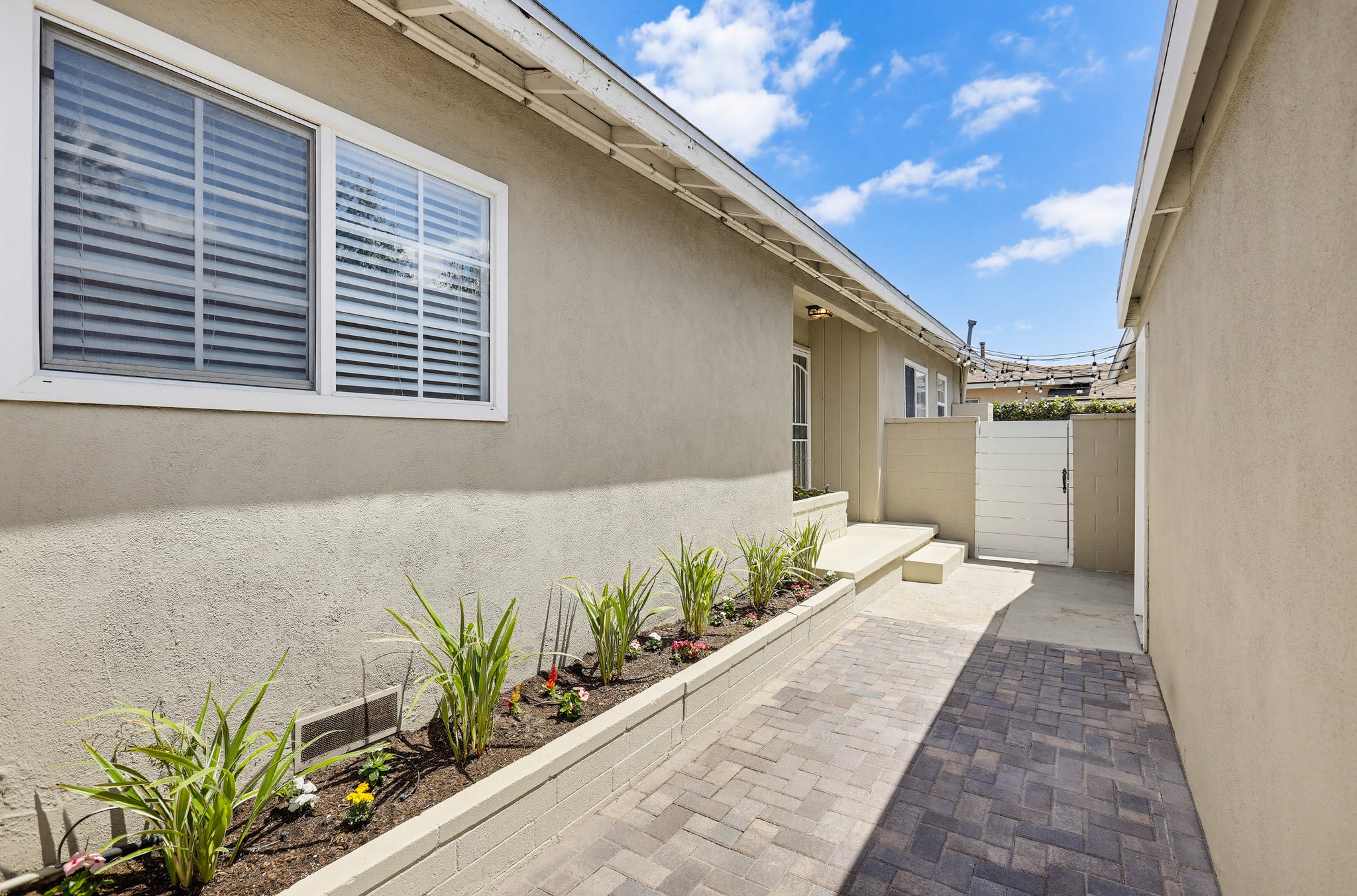 Virtual tour photo 12 of 82 for 1312 N Devonshire Rd