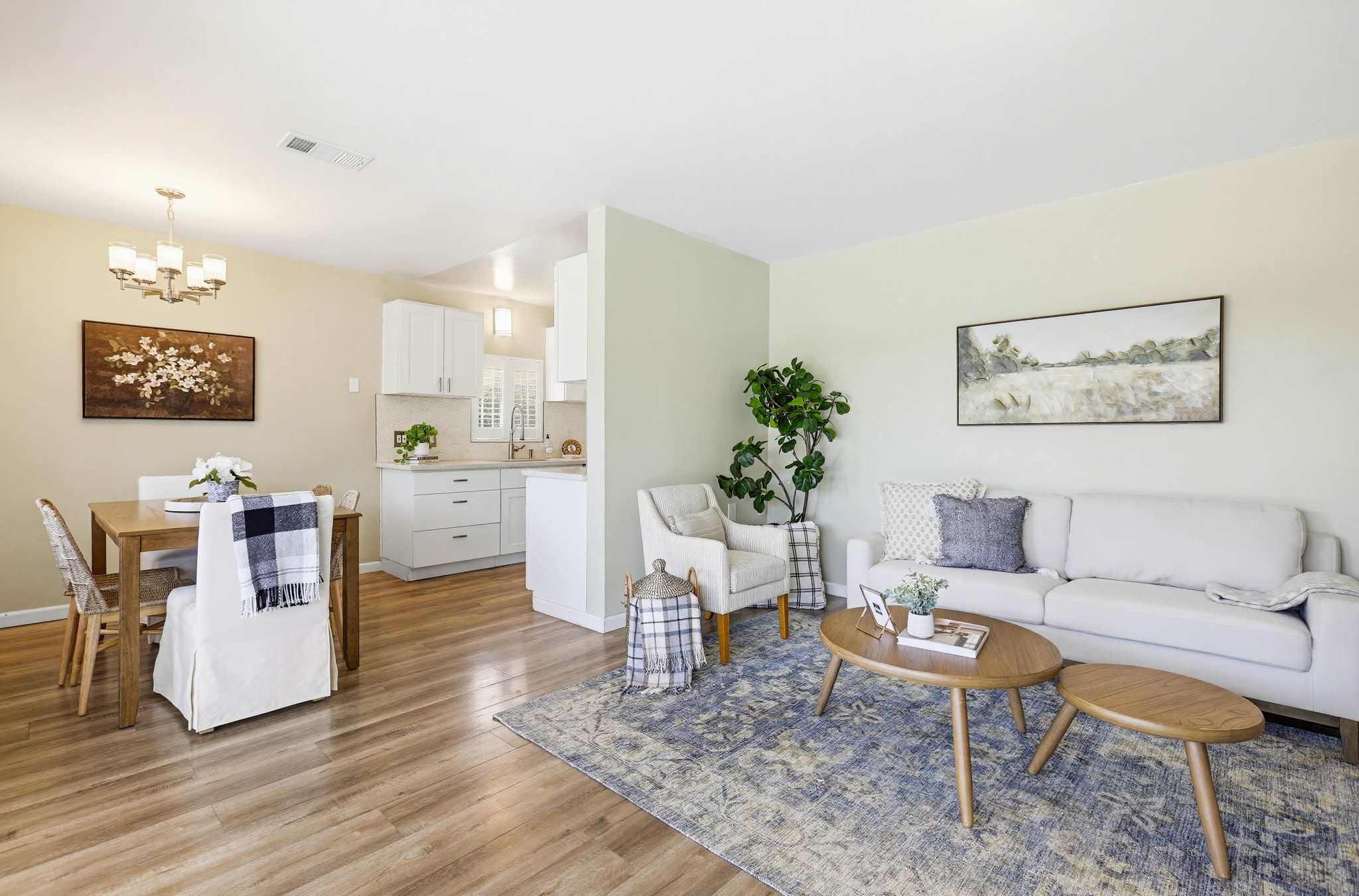 Virtual tour photo 26 of 82 for 1312 N Devonshire Rd