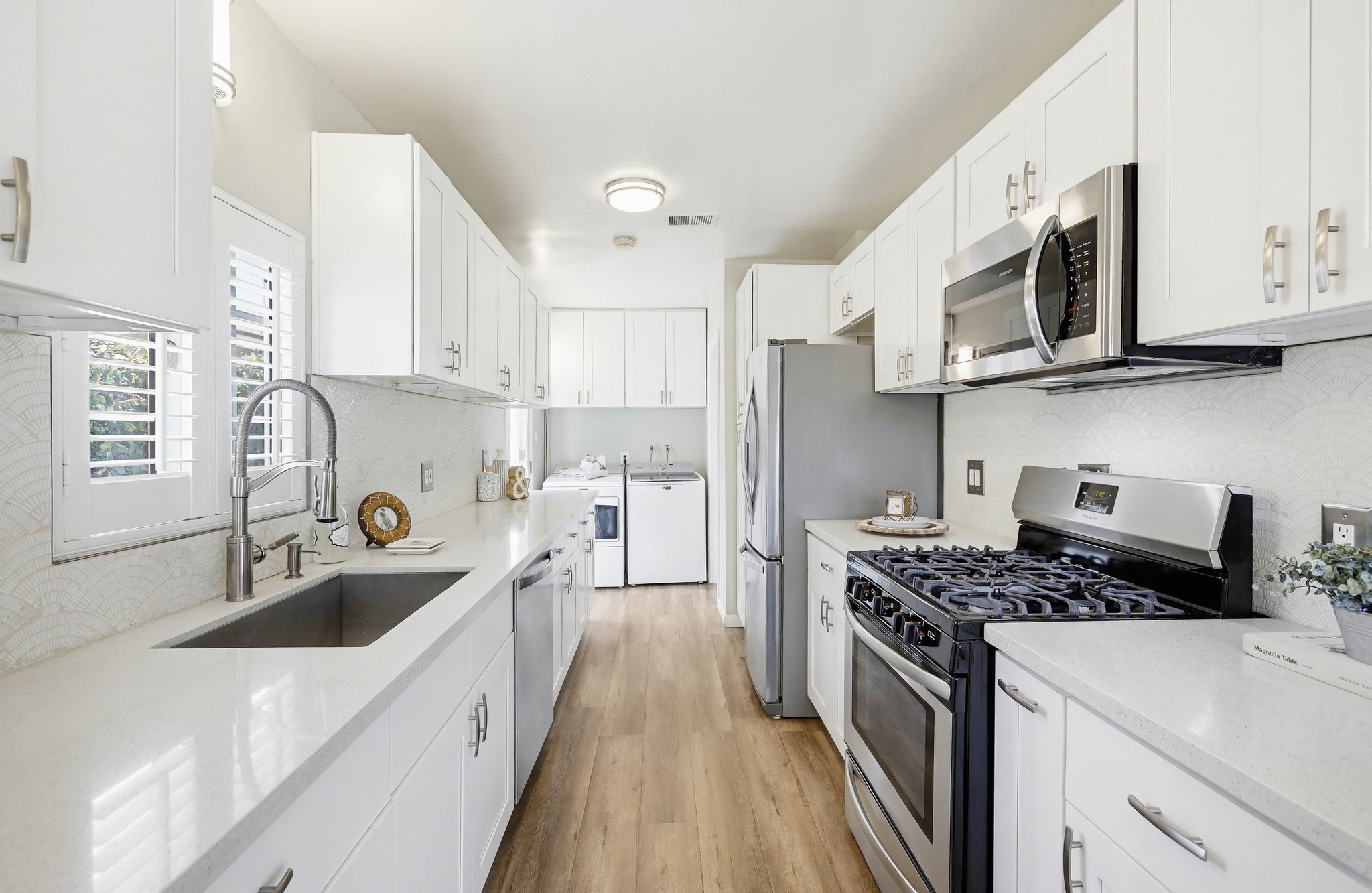 Virtual tour photo 38 of 82 for 1312 N Devonshire Rd
