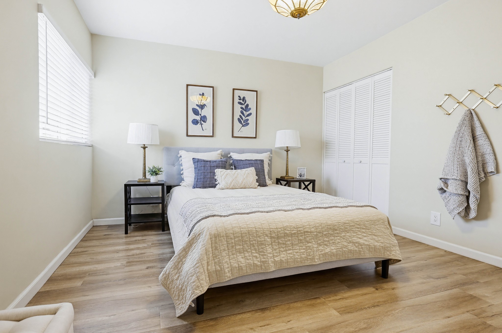 Virtual tour photo 51 of 82 for 1312 N Devonshire Rd