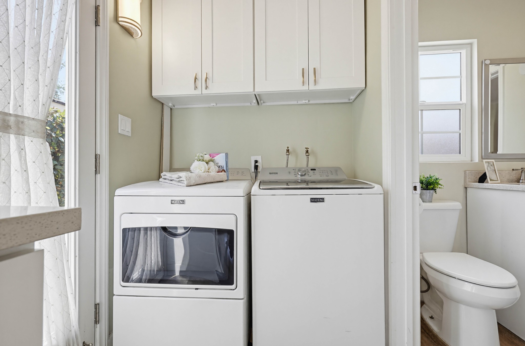 Virtual tour photo 68 of 82 for 1312 N Devonshire Rd
